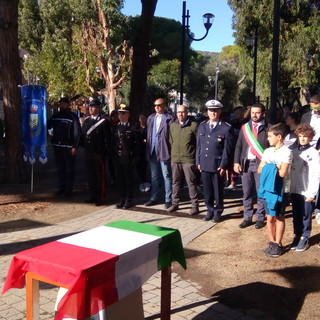 Vallecrosia: ieri il Comune ha celebrato la Giornata del 4 Novembre dedicata alle Forze Armate (Foto)