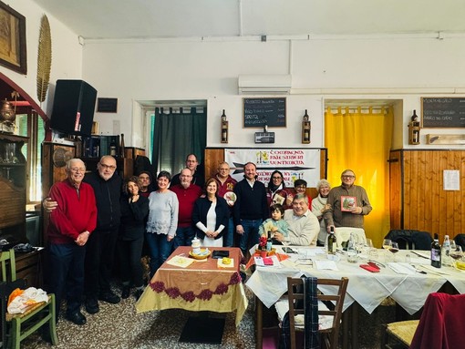 Ventimiglia, la Compagnia dei Balestieri consegna premi agli atleti (Foto) Ventimiglia, la Compagnia dei Balestieri consegna premi agli atleti (Foto)
