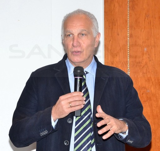 Politica dei rifiuti a Taggia: Genduso “Non si può semplificare un tema complesso come quello dei rifiuti con facili e superficiali slogan di propaganda!” Politica dei rifiuti a Taggia: Genduso “Non si può semplificare un tema complesso come quello dei rifiuti con facili e superficiali slogan di propaganda!”