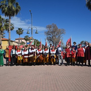 Ventimiglia, tradizione e storia: grande partecipazione al XXXIX “Ciantamazu” (Foto)