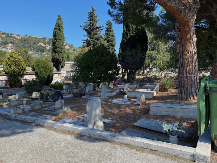 Il cimitero di Valle Armea Il cimitero di Valle Armea