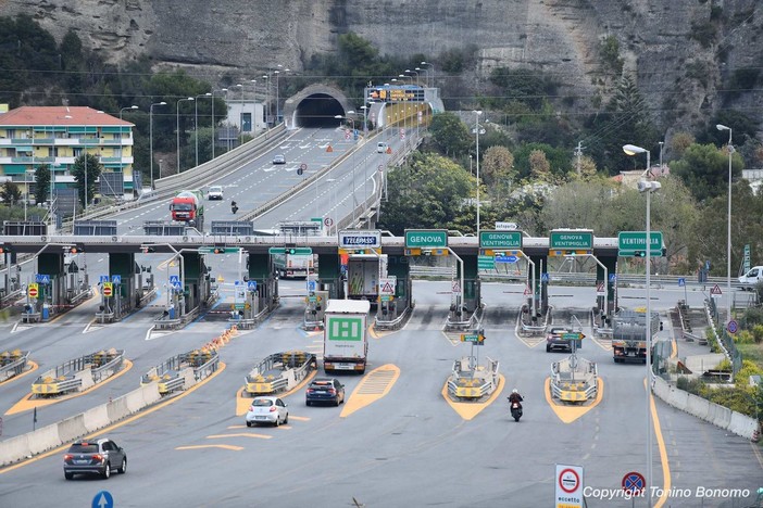 Traffico al confine, nuove misure alla barriera autostradale di Ventimiglia