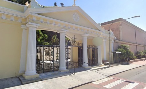 Ventimiglia, manutenzione straordinaria alla facciata interna del cimitero a Roverino: al via i lavori (Foto)