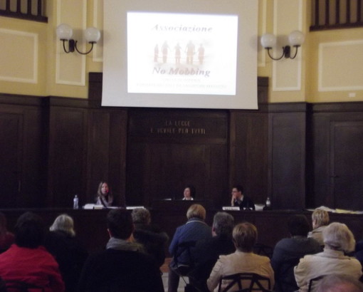 Imperia: domani termina il il Convegno "Perseguitato per vendetta – la tutela psicolegale del lavoratore mobbizzato" Imperia: domani termina il il Convegno "Perseguitato per vendetta – la tutela psicolegale del lavoratore mobbizzato"