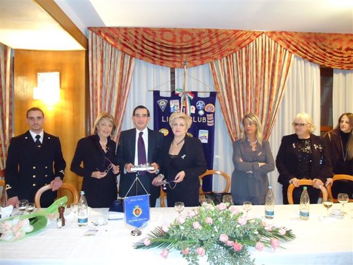 Il Lions Matutia va alla scoperta del mondo subacqueo con un 'Ammiraglio-Sommergibilista'