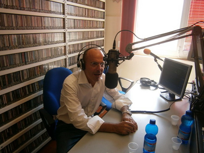 Nelle foto Carlo Capacci a Radio Onda Ligure il 4 settembre 2013