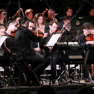 Ultimi biglietti disponibili per “Tutti insieme al Concerto di Natale” con le Associazioni Services di zona Ultimi biglietti disponibili per “Tutti insieme al Concerto di Natale” con le Associazioni Services di zona