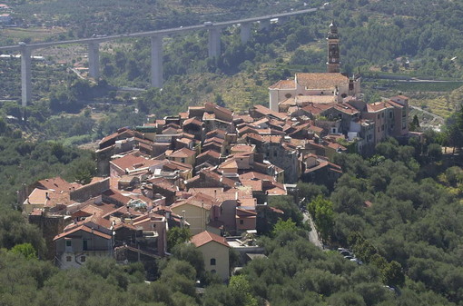 Mancanza d'acqua in alcune zone della provincia, la segnalazione di una residente a Civezza Mancanza d'acqua in alcune zone della provincia, la segnalazione di una residente a Civezza