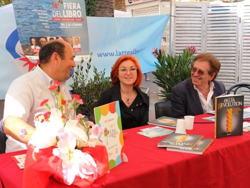 Fiera del Libro di Imperia: chiusura col botto per Eleonora Cozzella e i Libri da Gustare Fiera del Libro di Imperia: chiusura col botto per Eleonora Cozzella e i Libri da Gustare