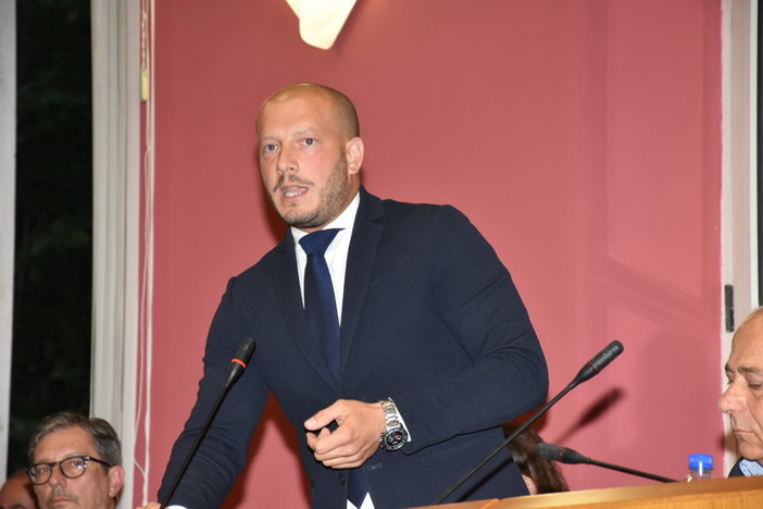 La Regione commissaria l'ambito idrico imperiese: Enrico Ioculano "Atto dovuto, ora nuovo assetto per un servizio congruo" La Regione commissaria l'ambito idrico imperiese: Enrico Ioculano "Atto dovuto, ora nuovo assetto per un servizio congruo"