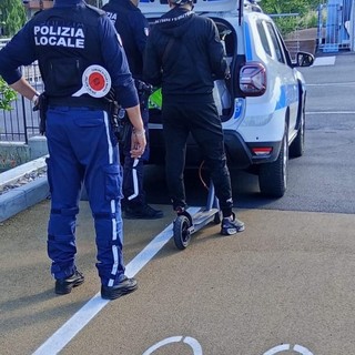 Diano Marina, controlli della Polizia Locale per la sicurezza stradale. Diano Marina, controlli della Polizia Locale per la sicurezza stradale.