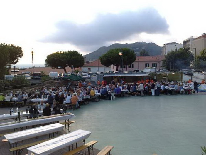 Vallecrosia: 250 persone ieri alla cena sociale al centro 'Cinque Torri Onlus'