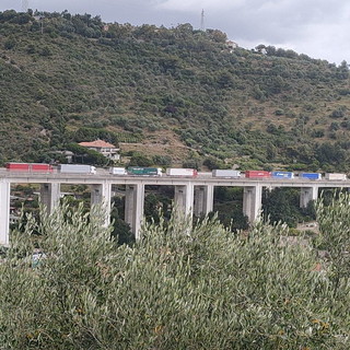 Autostrade, la chiusura parziale della A10 rinviata al 16 agosto, Giampedrone: "Mi aspetto comunque disagi"