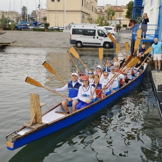 Sanremo: in acqua anche a Capodanno, come tradizione il 'cimento' con i remi alla Canottieri (Foto e Video) Sanremo: in acqua anche a Capodanno, come tradizione il 'cimento' con i remi alla Canottieri (Foto e Video)