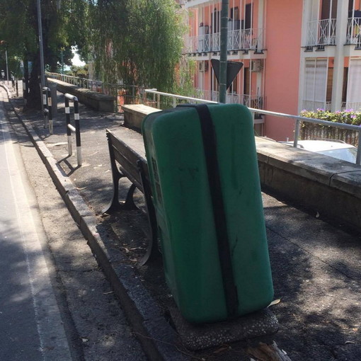 Sanremo: raccoglitori dell'immondizia in corso Inglesi, il pensiero (e le foto) del nostro lettore Gianni Modena Sanremo: raccoglitori dell'immondizia in corso Inglesi, il pensiero (e le foto) del nostro lettore Gianni Modena