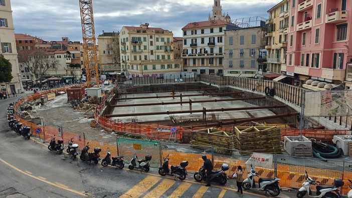 Sanremo: piazza Eroi, Confesercenti alza la voce “Basta attese, servono date certe e nuovi indennizzi” Sanremo: piazza Eroi, Confesercenti alza la voce “Basta attese, servono date certe e nuovi indennizzi”