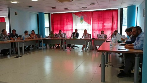 Vallecrosia, Valenti: "Modificare il regolamento di polizia locale per combattere vandalismo e bullismo"