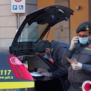 Emergenza Coronavirus : controlli della Guardia di Finanza a Imperia, le verifiche per accertare il rispetto delle restrizioni in vigore (Foto)