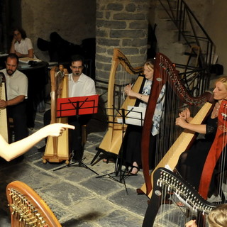 Montalto: è iniziata la seconda edizione del corso d'arpa con Caterina Bergo Montalto: è iniziata la seconda edizione del corso d'arpa con Caterina Bergo