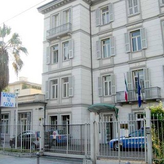 Sanremo: moto rubata al concessionario e ritrovata dalla Polizia, i ringraziamenti della 'Casa della Moto'