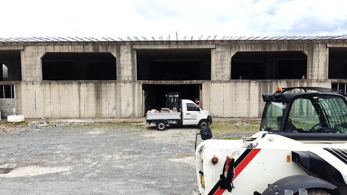 Sanremo: ritardi nella demolizione dell'ecomostro di Portosole, Artioli "Annunci più volte smentiti" Sanremo: ritardi nella demolizione dell'ecomostro di Portosole, Artioli "Annunci più volte smentiti"