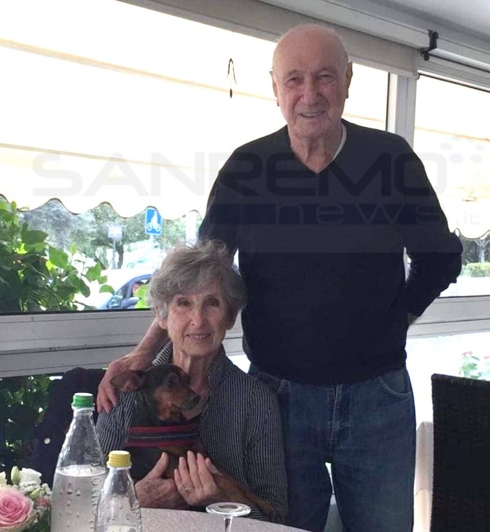 Costanzo Capurro con la moglie e sotto, con il figlio Giampaolo e la nipote Zoe ai tempi dell'Ospedaletti Costanzo Capurro con la moglie e sotto, con il figlio Giampaolo e la nipote Zoe ai tempi dell'Ospedaletti