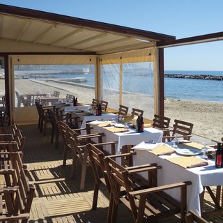 Profumo d'estate: sabato 28 apre ufficialmente la spiaggia del bar ristorante Lido Foce di Sanremo