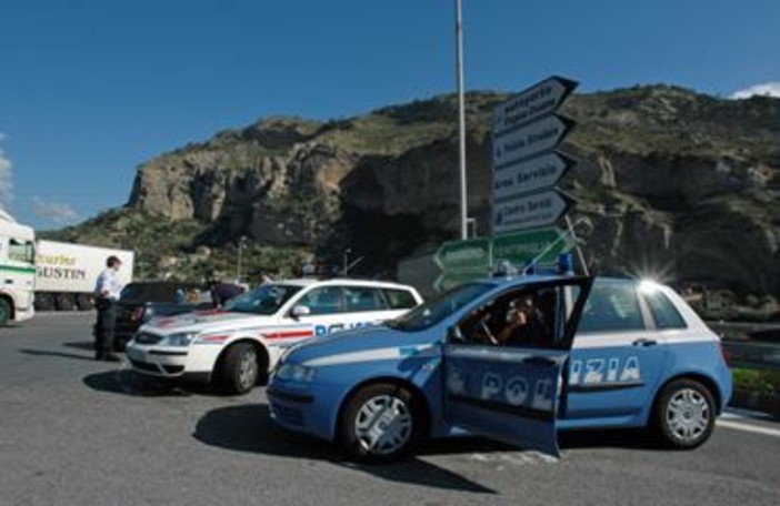 Criminalità in frontiera, la risposta della Polizia: 10 arresti in due settimane e controlli straordinari ai valichi