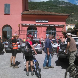 Breil sur Roya: partiti in circa 50 per la manifestazione 'Critical Mass' organizzata oggi dai 'No Border' (Foto e Video)