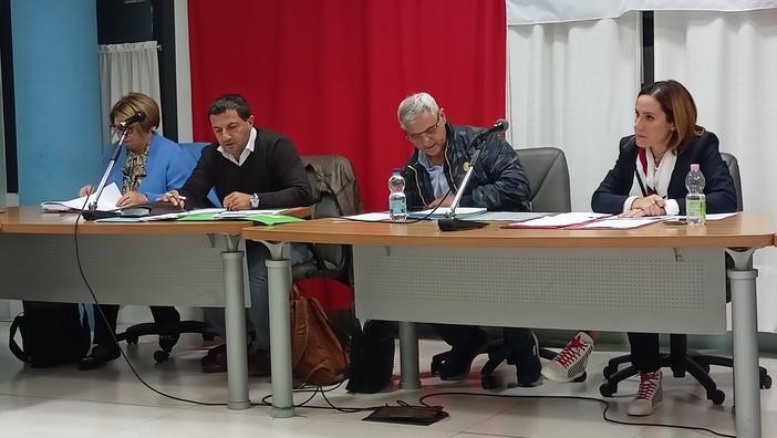 Consiglio comunale a Vallecrosia, modifica del regolamento per la disciplina della Tari. Biasi: "Minor costo per i cittadini"