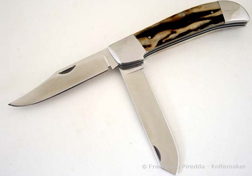 Imperia: 36enne spagnolo denunciato dai Carabinieri per possesso di coltello proibito Imperia: 36enne spagnolo denunciato dai Carabinieri per possesso di coltello proibito