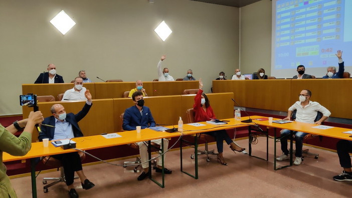 Ventimiglia: all'indomani del Consiglio sulla pratica Coop molte le domande, quale futuro per la maggioranza?