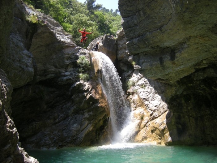 Ieri il primo soccorso dell'estate sul rio Barbaira: servono Leggi per evitare rischi e incidenti del genere Ieri il primo soccorso dell'estate sul rio Barbaira: servono Leggi per evitare rischi e incidenti del genere