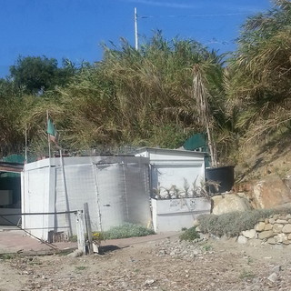 Sanremo: sopralluogo dell'Assessore Menozzi e dei nuovi gestori alla 'Cala degli Orsi' che non è stata aperta Sanremo: sopralluogo dell'Assessore Menozzi e dei nuovi gestori alla 'Cala degli Orsi' che non è stata aperta