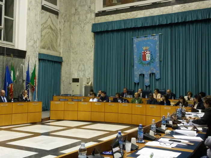 Imperia: dopo la mozione dei dissidenti, dichiarazioni di fuoco di Capacci: "Il 'Re' e la regina agiscono per motivi politici"