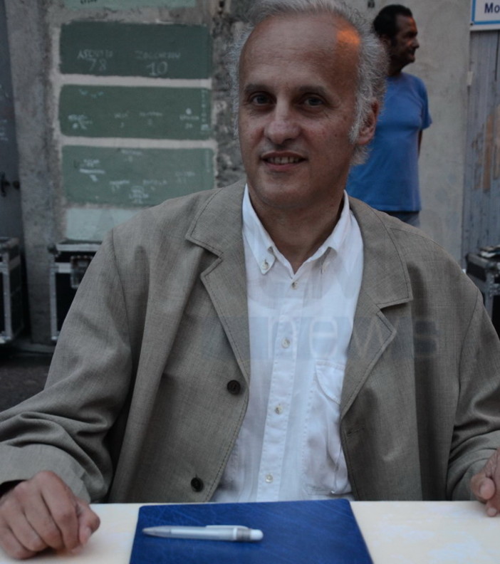 Discussione su Oliviero Beha: il Consigliere Lazzaretti "Impariamo ad ascoltare cosa dicono gli stranieri!"