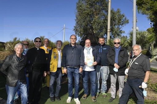 Sanremo: cerimonia per il 153° dalla nascita di Padre Semeria, la Cna sistema l'aiuola di Coldirodi (Foto)