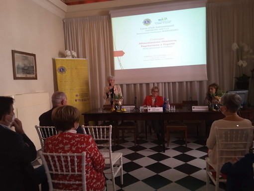 Sanremo: grande successo per il convegno ‘Alimentazione Onnivora, Vegetariana e Vegana’ Sanremo: grande successo per il convegno ‘Alimentazione Onnivora, Vegetariana e Vegana’
