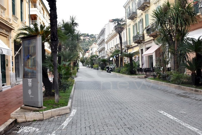 Bordighera: corso Italia, confronto tra Comune e commercianti sulla pedonalizzazione estiva: "Costruiamo il progetto insieme" Bordighera: corso Italia, confronto tra Comune e commercianti sulla pedonalizzazione estiva: "Costruiamo il progetto insieme"