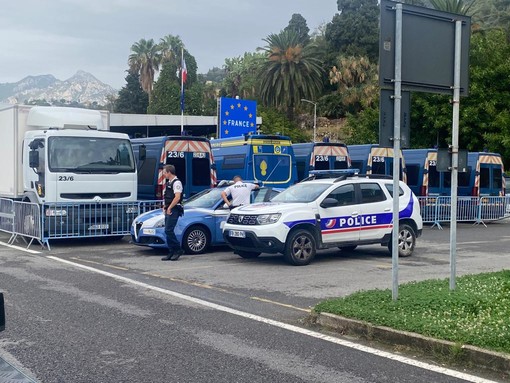 Migranti, flussi in crescita: arresti al confine da parte della polizia di frontiera Migranti, flussi in crescita: arresti al confine da parte della polizia di frontiera