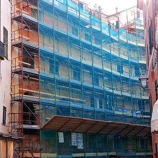 Imperia: avviato il restauro dell’Archivolto della Tina, iniziata la messa in opera dei ponteggi (Foto)