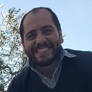 Nella foto tratta dal proprio profilo facebook Carlo Ricca, vice allenatore del Riva Ligure