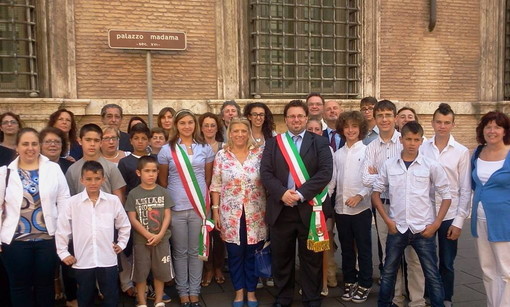 Il Consiglio Comunale dei Ragazzi di Seborga in visita al Senato della Repubblica Il Consiglio Comunale dei Ragazzi di Seborga in visita al Senato della Repubblica