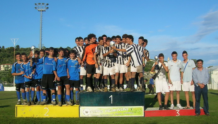 Calcio giovanile: da domenica prossima nel golfo dianese torna la 'Coppa Primavera'