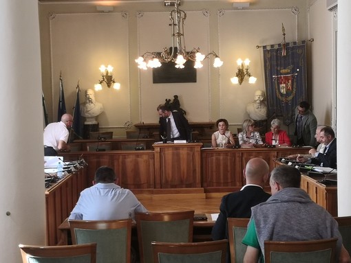 Consiglio provinciale pronto al rinnovo: se avvenisse prima delle Amministrative molti rimarrebbero fuori