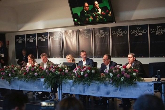 La conferenza stampa al Palafiori