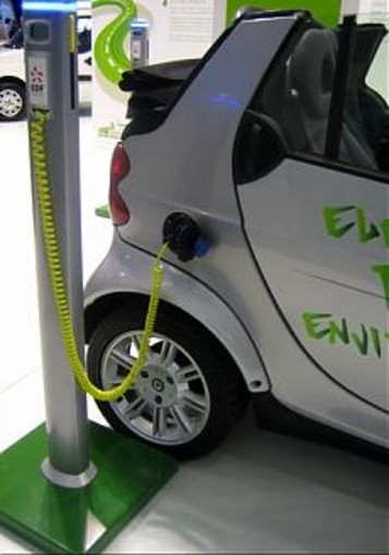 Imperia: approvato protocollo d'intesa per colonnine per la ricarica di auto e moto elettriche Imperia: approvato protocollo d'intesa per colonnine per la ricarica di auto e moto elettriche