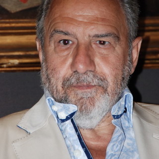 Bordighera: venerdì prossimo al 'Book Festival' la presentazione del libro di Antonio Caprarica Bordighera: venerdì prossimo al 'Book Festival' la presentazione del libro di Antonio Caprarica