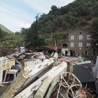 Badalucco: il ristorante 'Cà Mea' devastato ma c'è già voglia di ripartire, la titolare "Noi ricostruiremo" (Foto e Video) Badalucco: il ristorante 'Cà Mea' devastato ma c'è già voglia di ripartire, la titolare "Noi ricostruiremo" (Foto e Video)