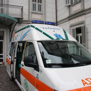 Taggia: cade con lo scooter sulla superstrada, 37enne soccorsa dalla Croce Verde